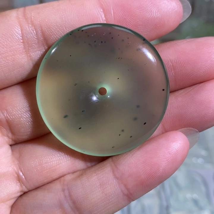 岫玉未镶嵌颈饰吊坠