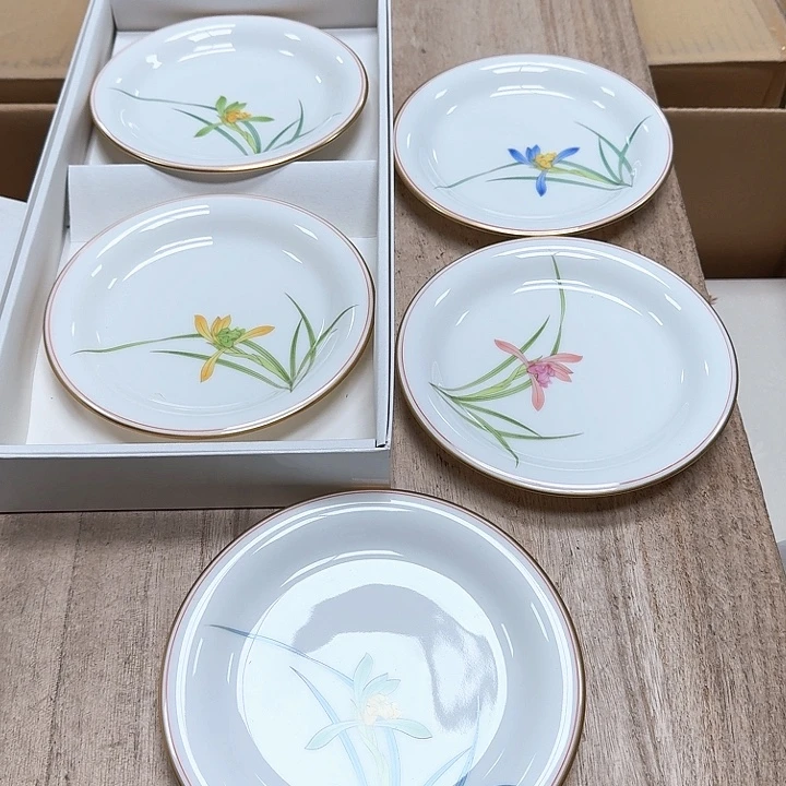 瓷片噗哈哈哈哈哈哈哈哈哈