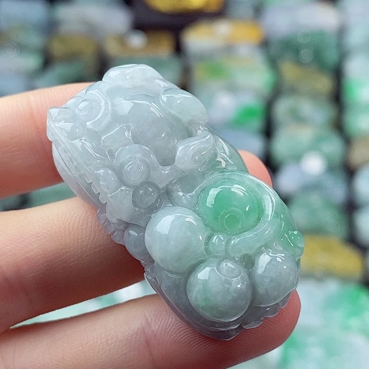 颈饰未镶嵌翡翠天然