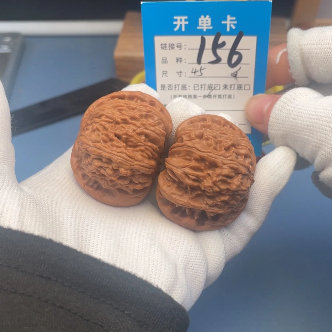 核桃文玩核桃白狮子