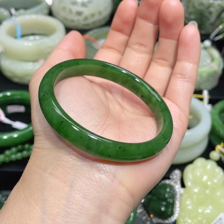 和田玉手镯55圈口 编号44未镶嵌