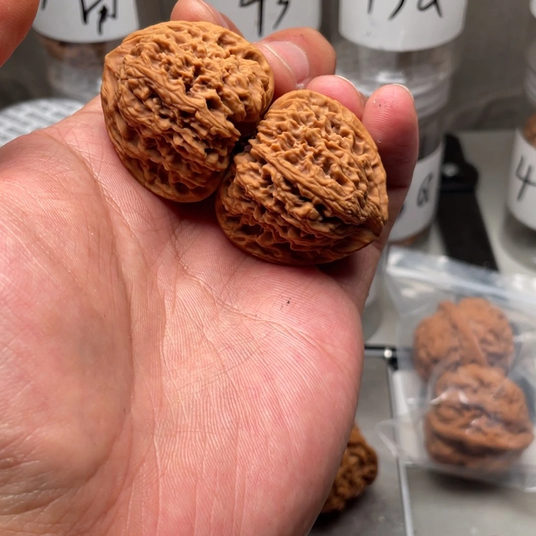 桃核吊坠l*g南疆石狮子头