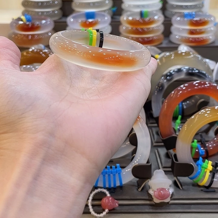 玛瑙/玉髓未镶嵌手镯