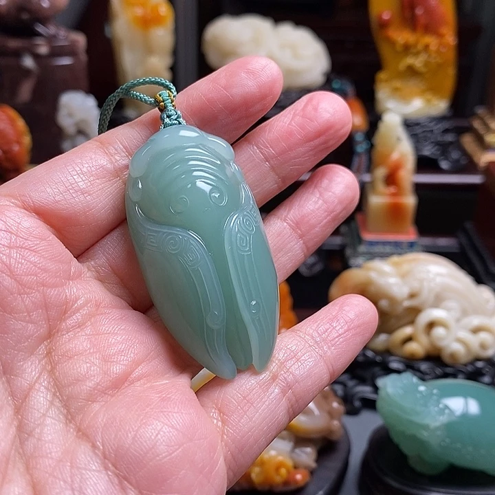 奕***铭四川石雅安梅子青一鸣惊人