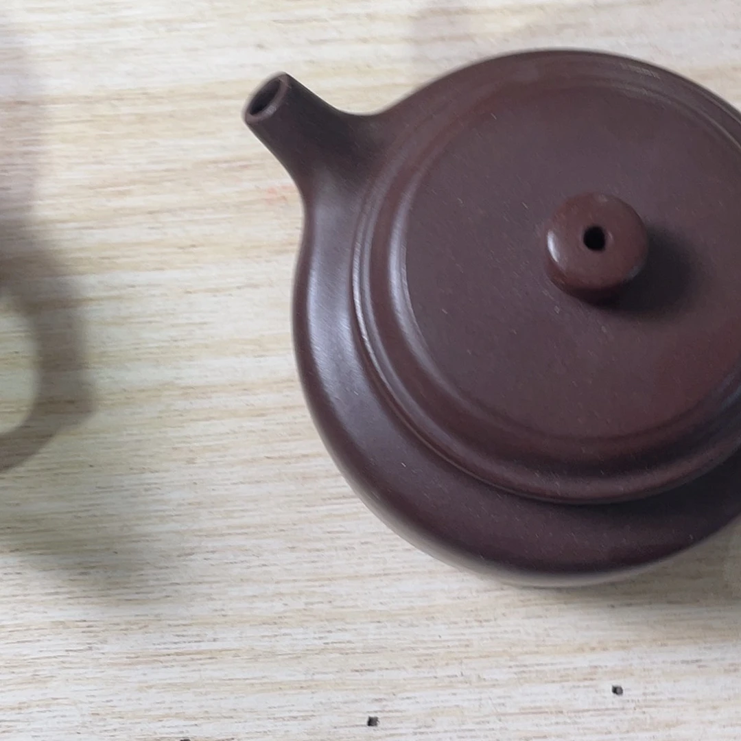 微瑕 德钟。全手。   紫泥。