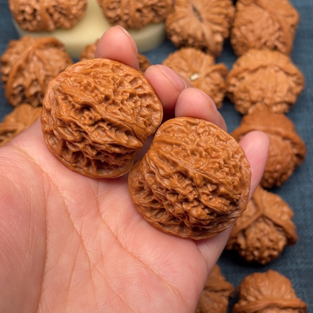 文玩核桃把件38老款盘龙纹全品