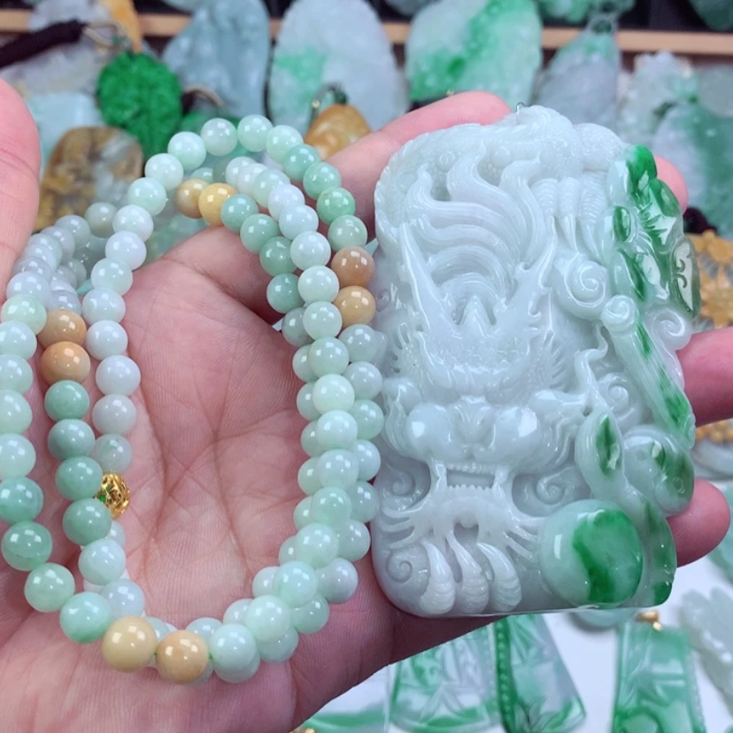 【闪购商品】翡翠未镶嵌吊坠(不含链)