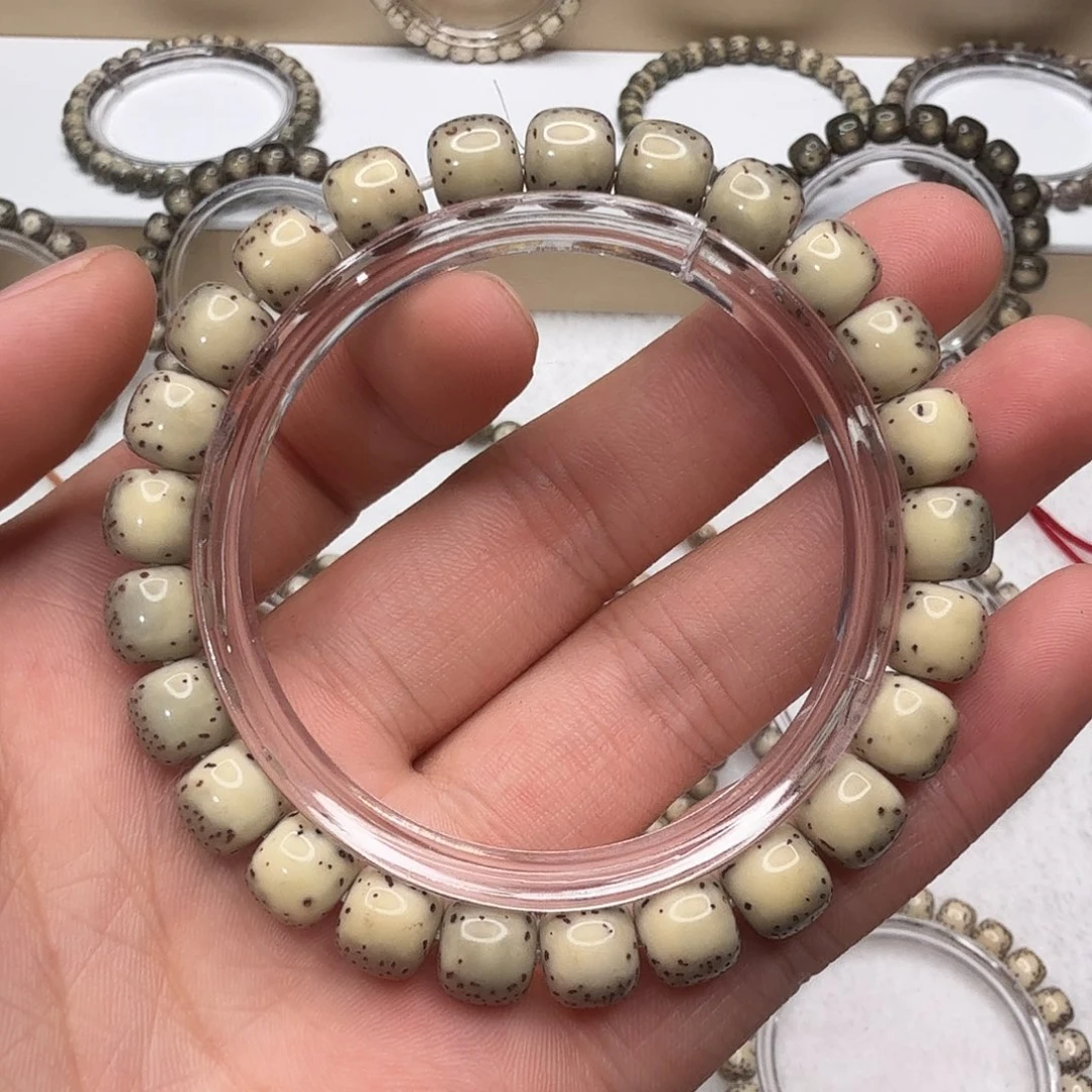 星月菩提手串7***C石玉料玉化绿背小细星河豚单圈