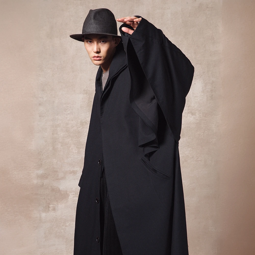 芸蚁 日产精纺鹰翼结构拂袖大衣 ALVNG AR ANTS