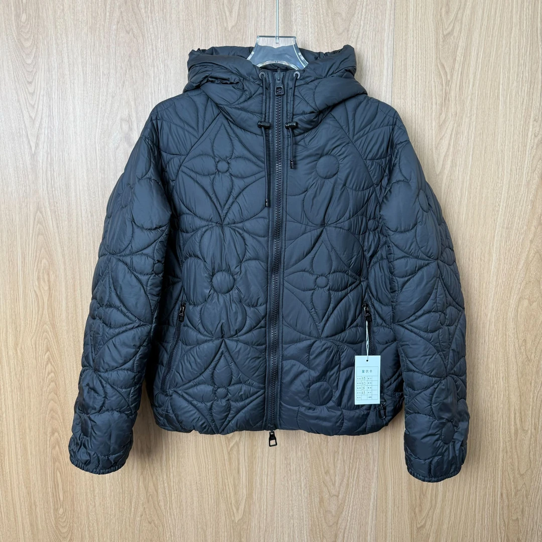 未使用 LouisVuitton/路易威登 压纹Logo连帽羽绒服48码