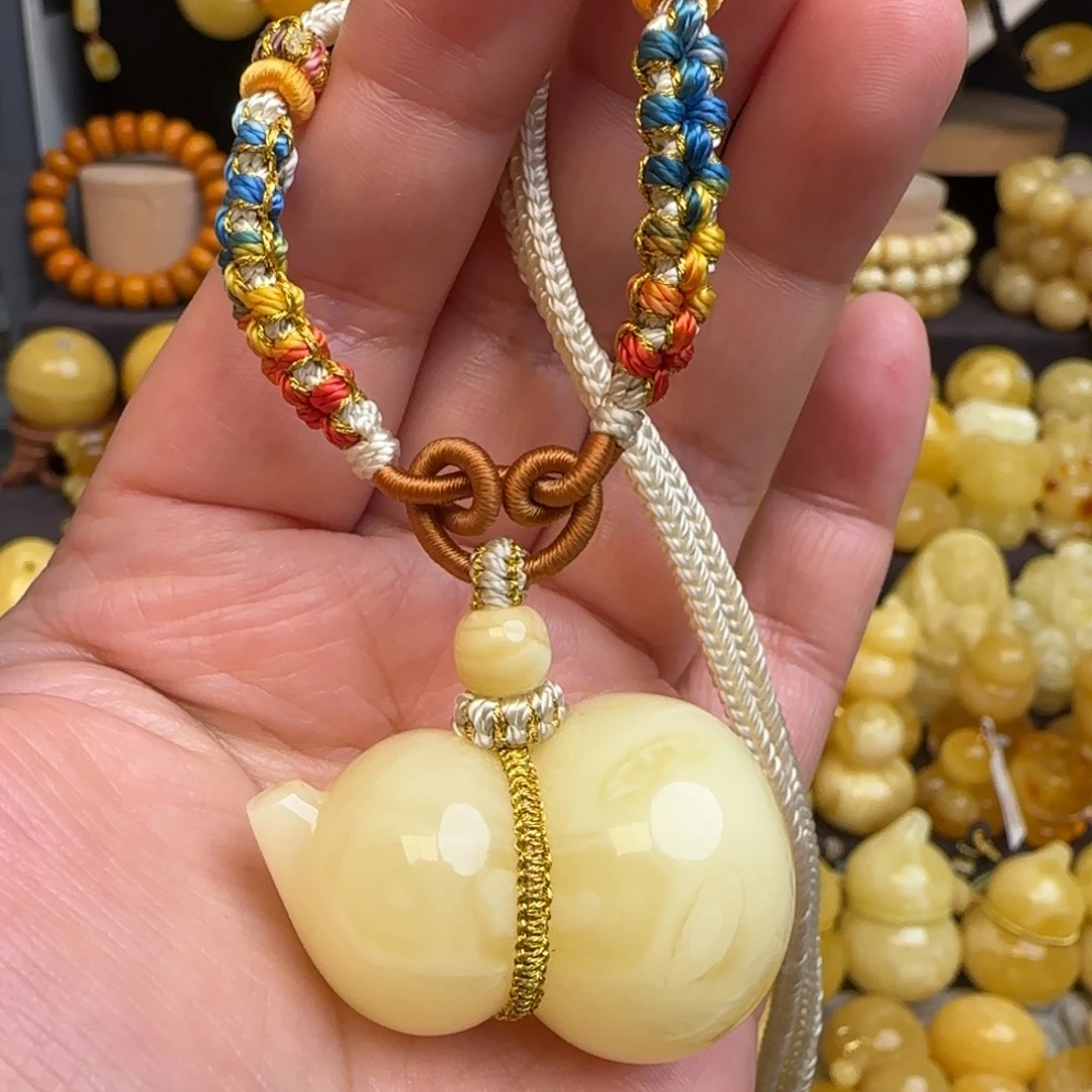 琥珀未镶嵌套链天然白蜜蜜蜡葫芦吊坠