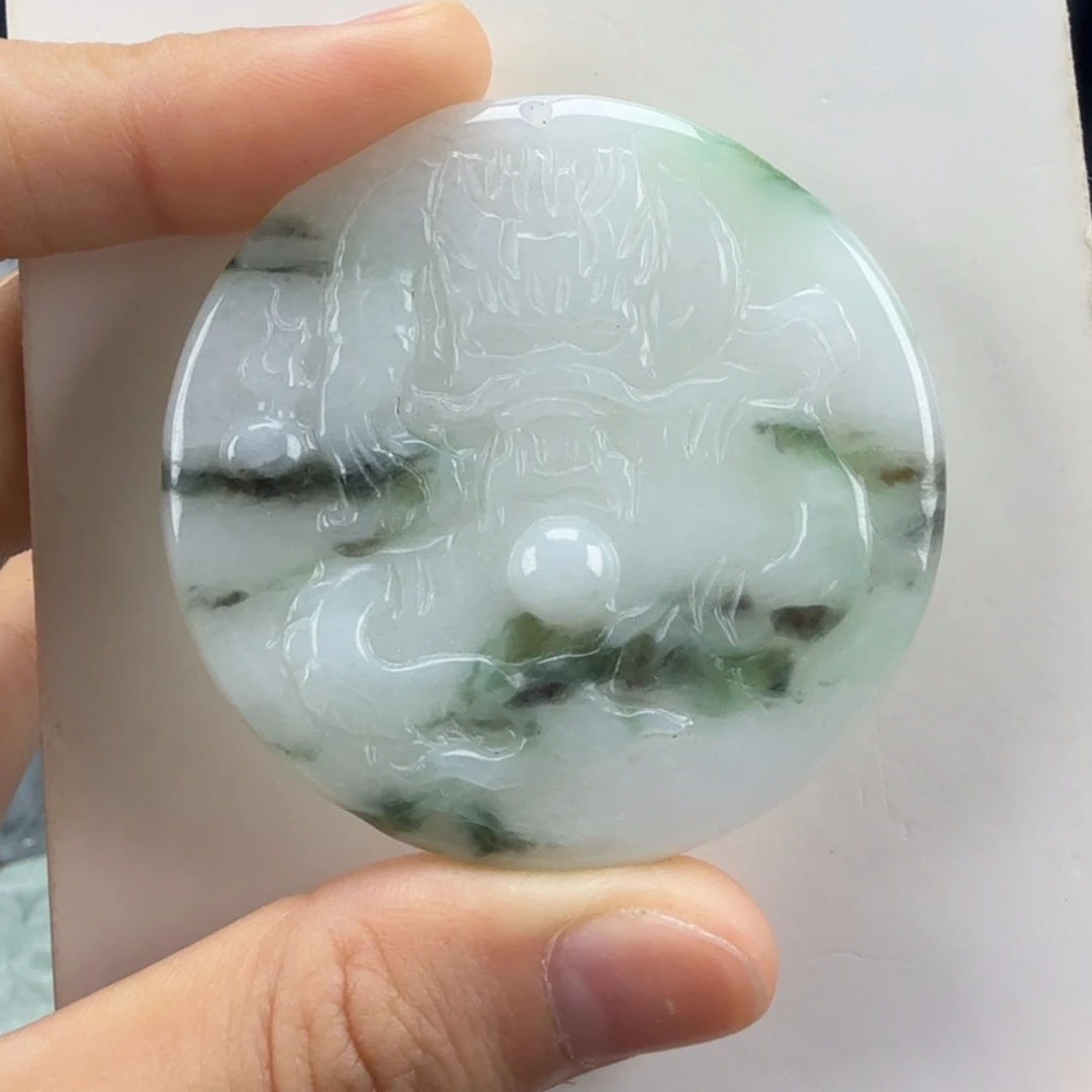 翡翠挂件未镶嵌翡翠