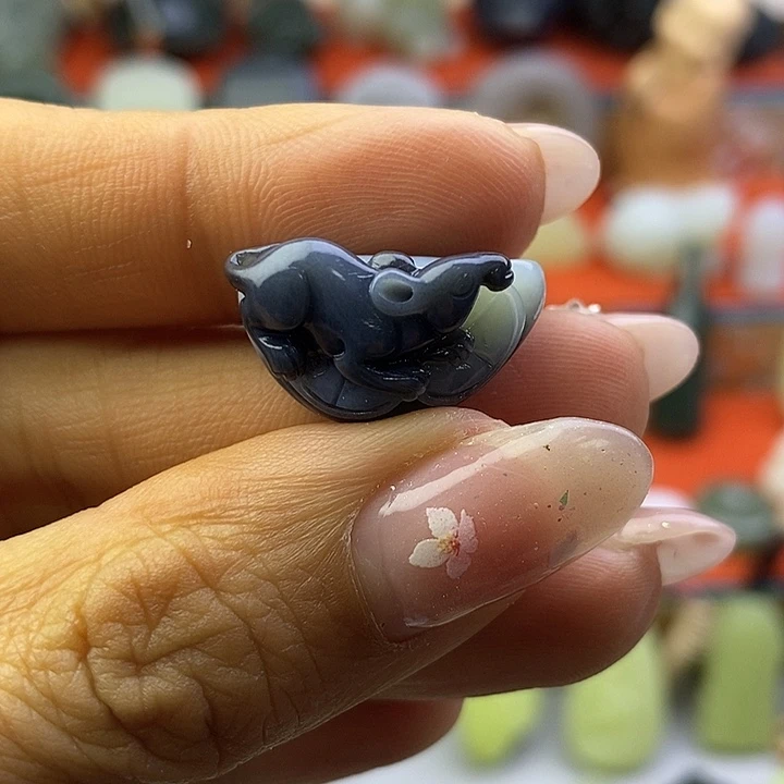 和田玉未镶嵌颈饰福利青花吊坠