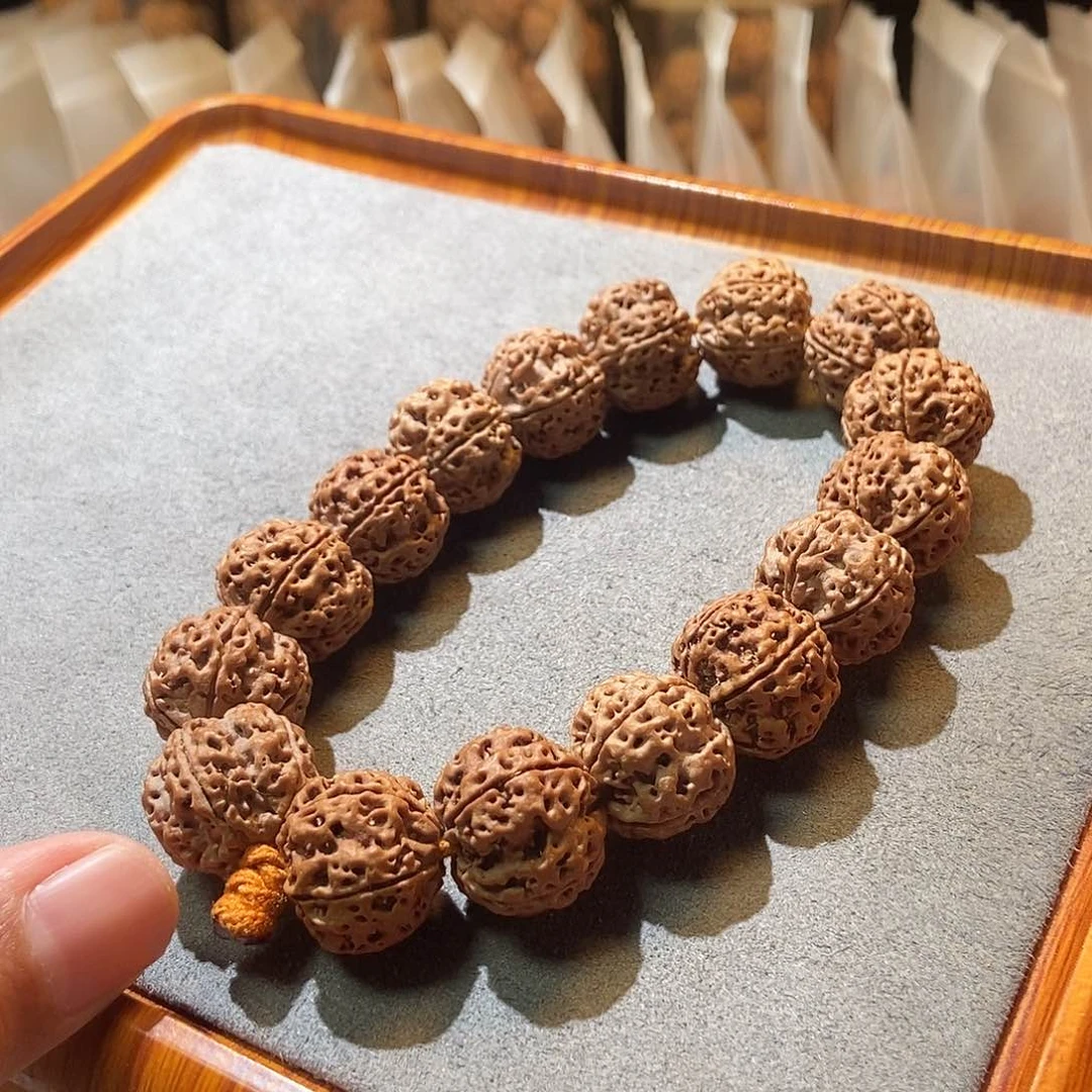 吊坠金刚菩提安娜蜂王19mm