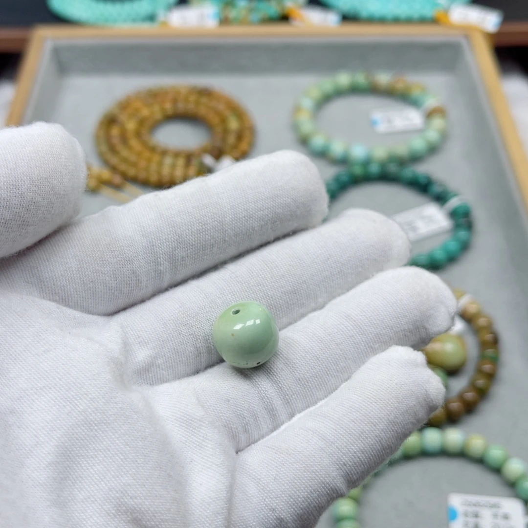 绿松石未镶嵌挂件