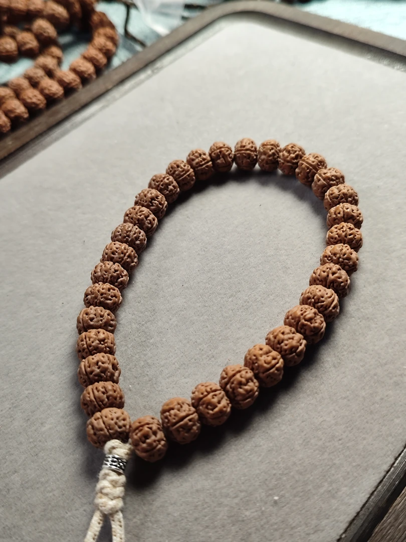 基础款老树王，全品纯血满肉手持小金刚菩提