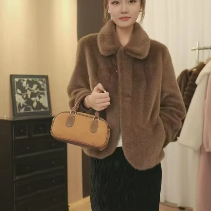 都市风宽松短款女宽松型翻领秋冬翻领设计师短外套百搭方领