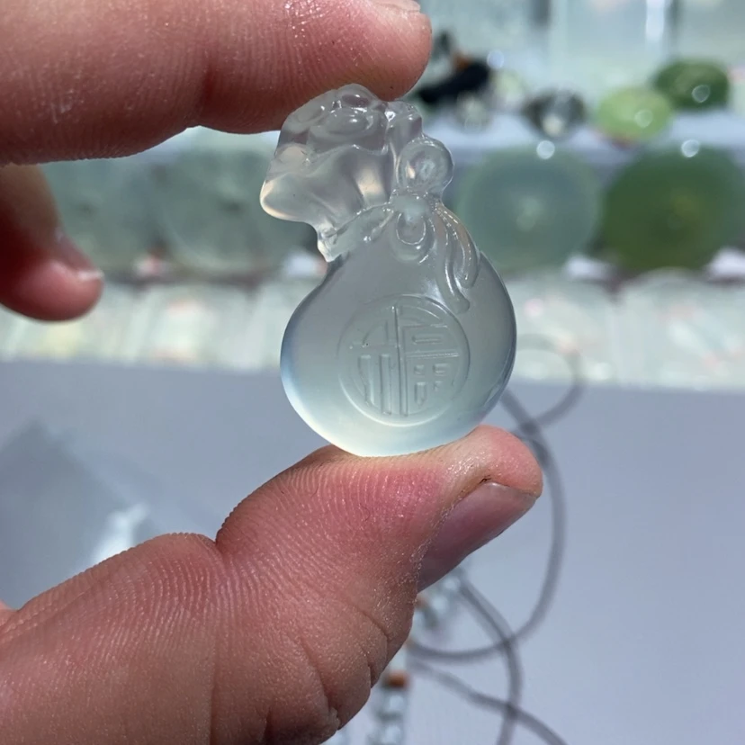 【闪购商品】蛇纹石玉颈饰未镶嵌C****I