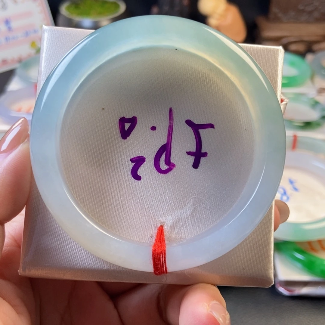 翡翠未镶嵌手镯46半山水