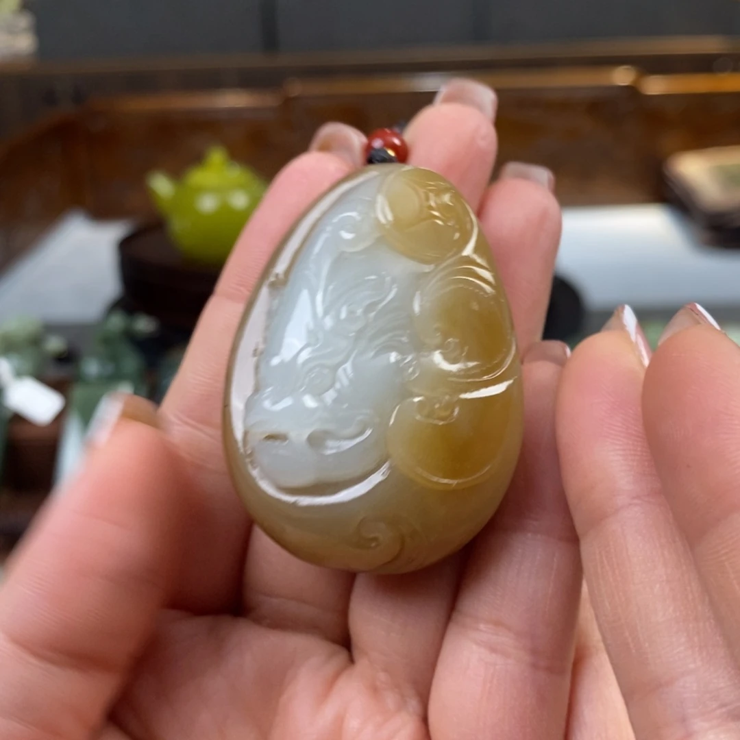 和田玉挂件未镶嵌?****?