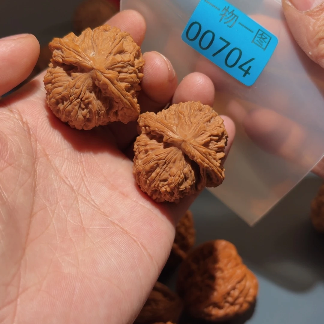 文玩核桃吊坠南疆