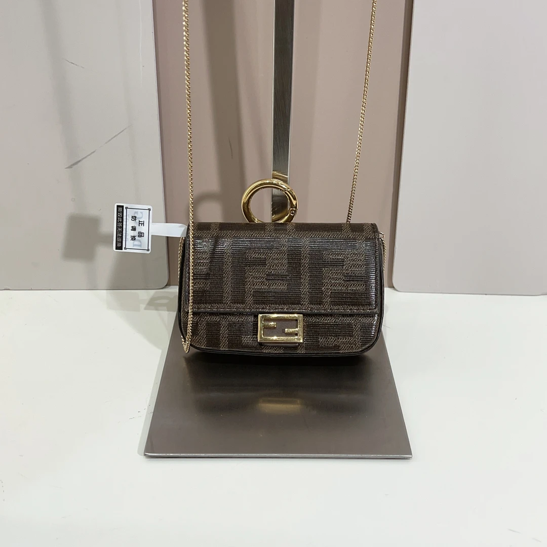 95新 FENDI/芬迪 芬迪mini法棍链条包cj5975