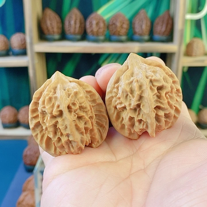 文玩核桃吊坠028大龙39尺