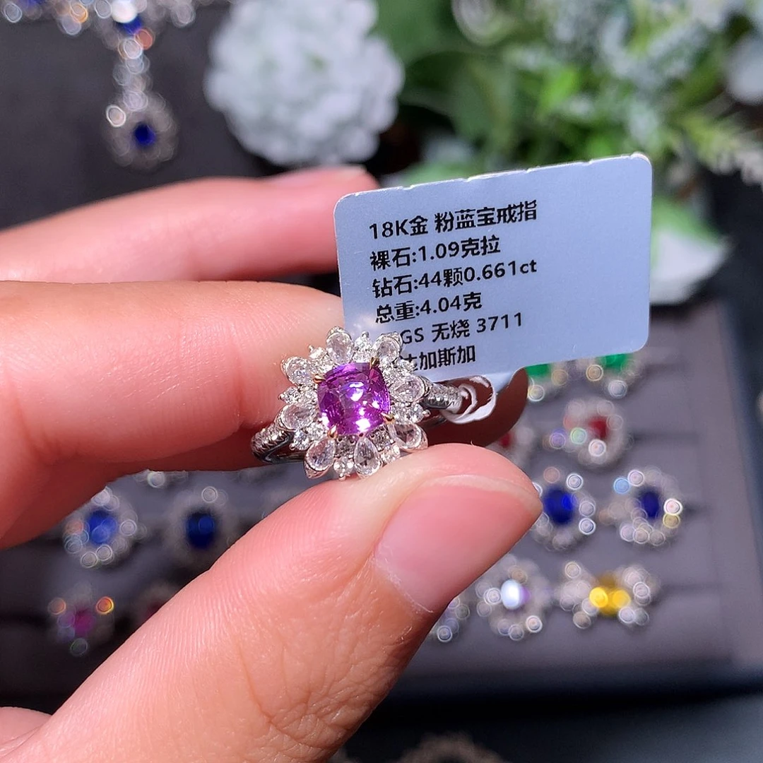 彩色蓝宝石戒指18K金镶嵌
