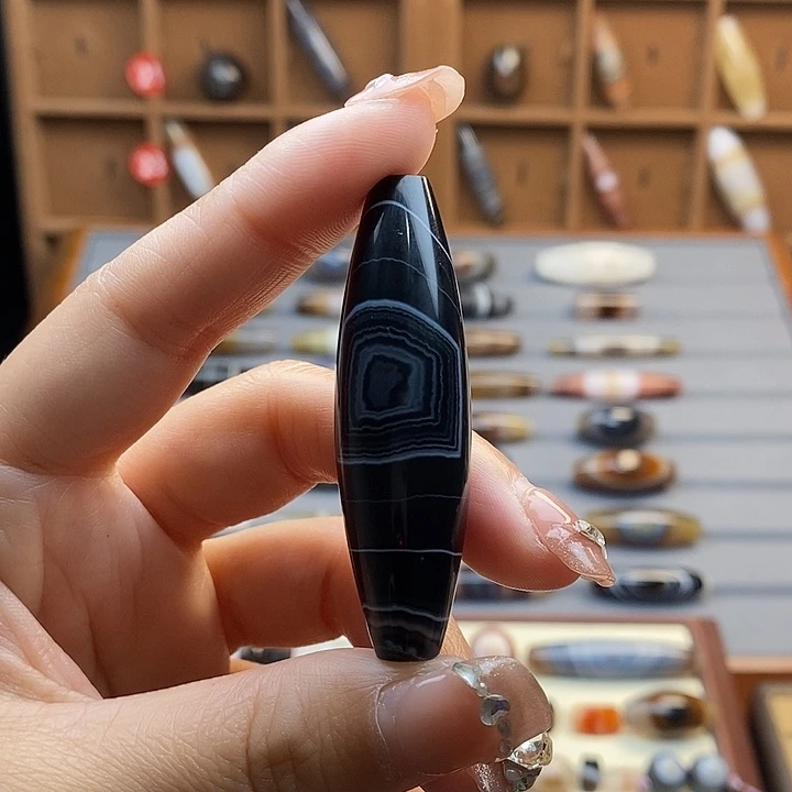 玛瑙/玉髓颈饰未镶嵌星****洛