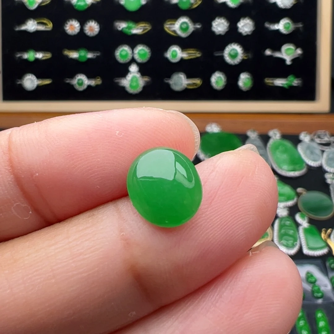 翡翠未镶嵌颈饰蛋9.7