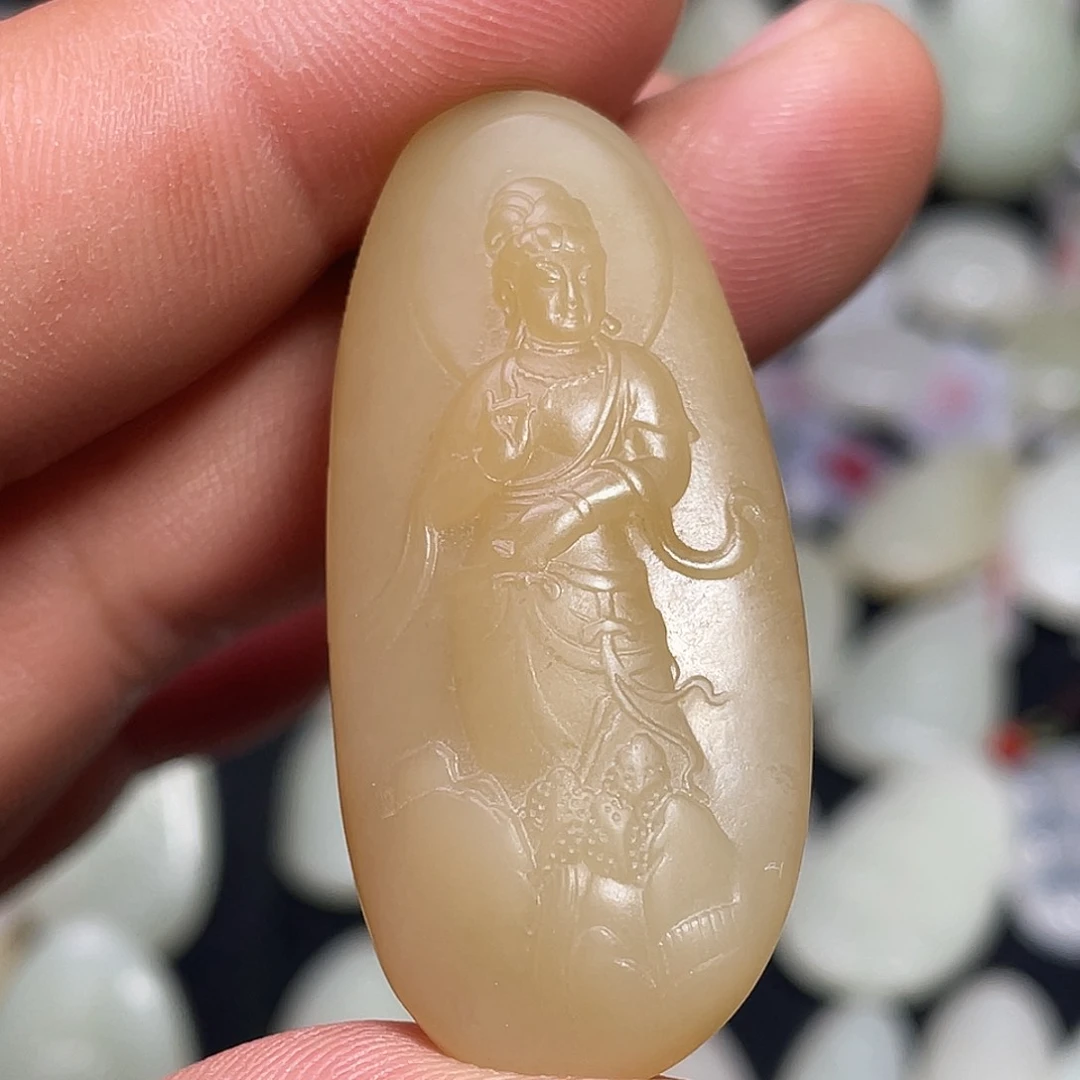 和田玉（糖玉）未镶嵌颈饰吊坠
