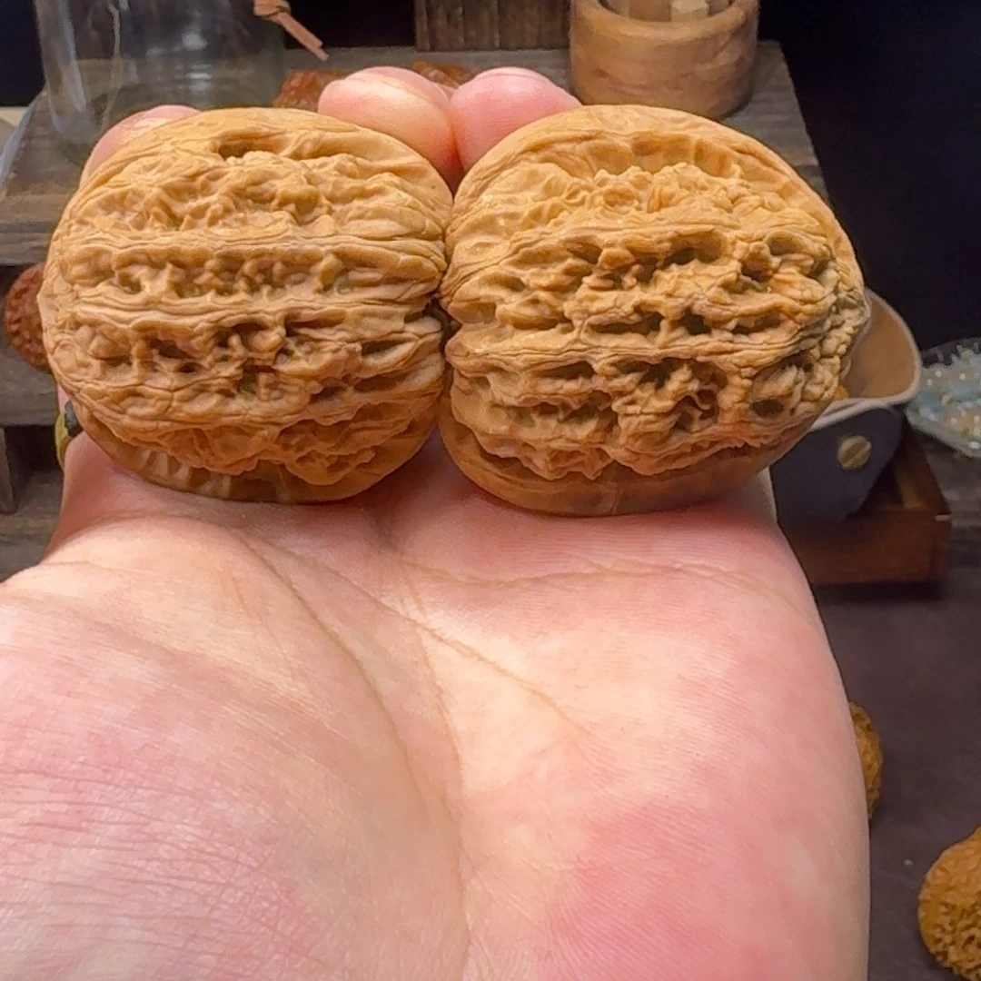 文玩核桃把件二****爷将军膀