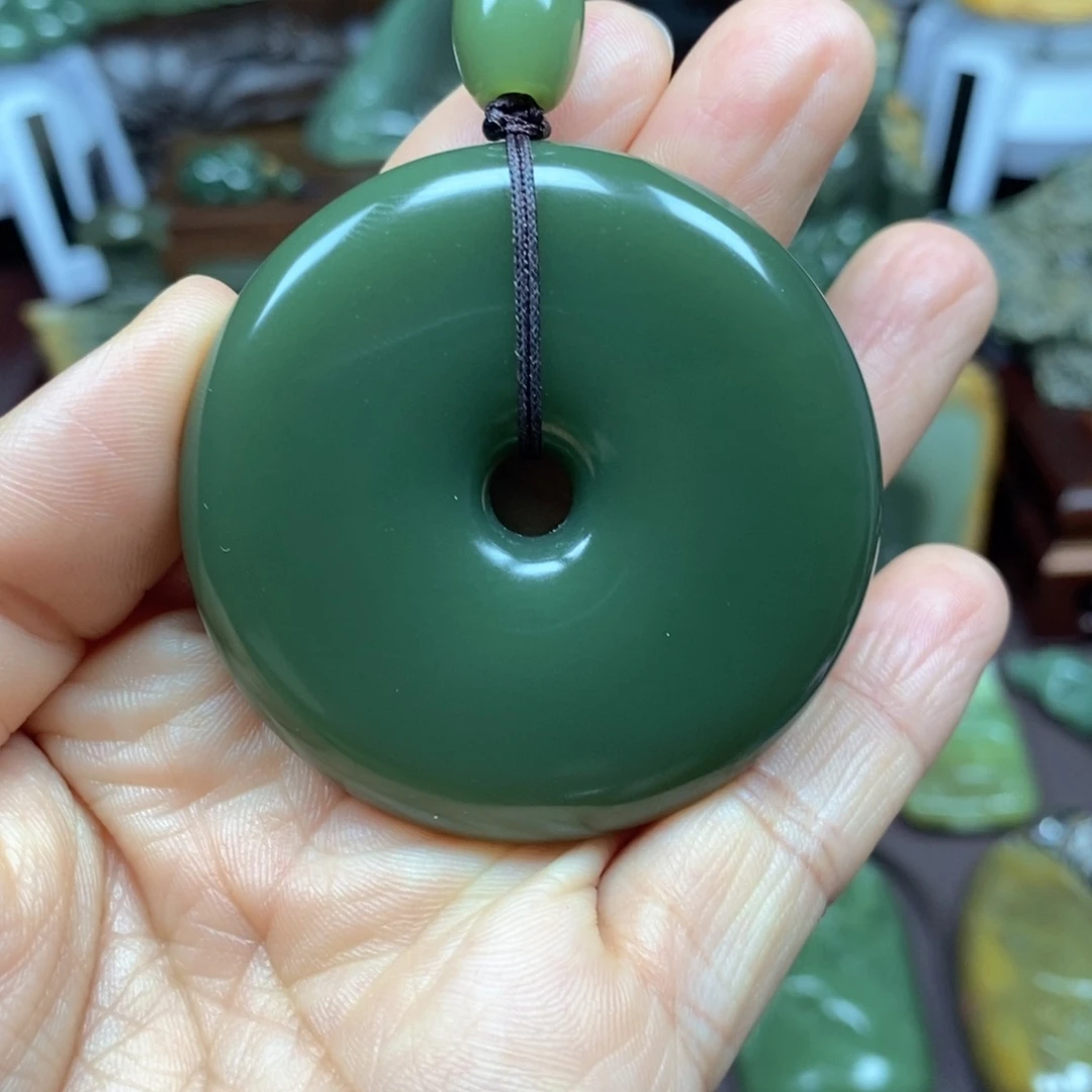 周***周岫岩老玉（透闪石质玉）未镶嵌把件