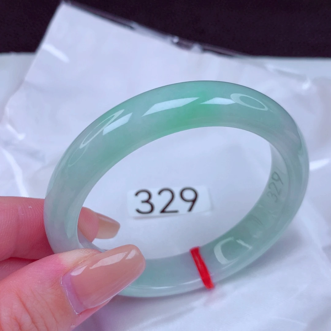 翡翠未镶嵌手镯手镯