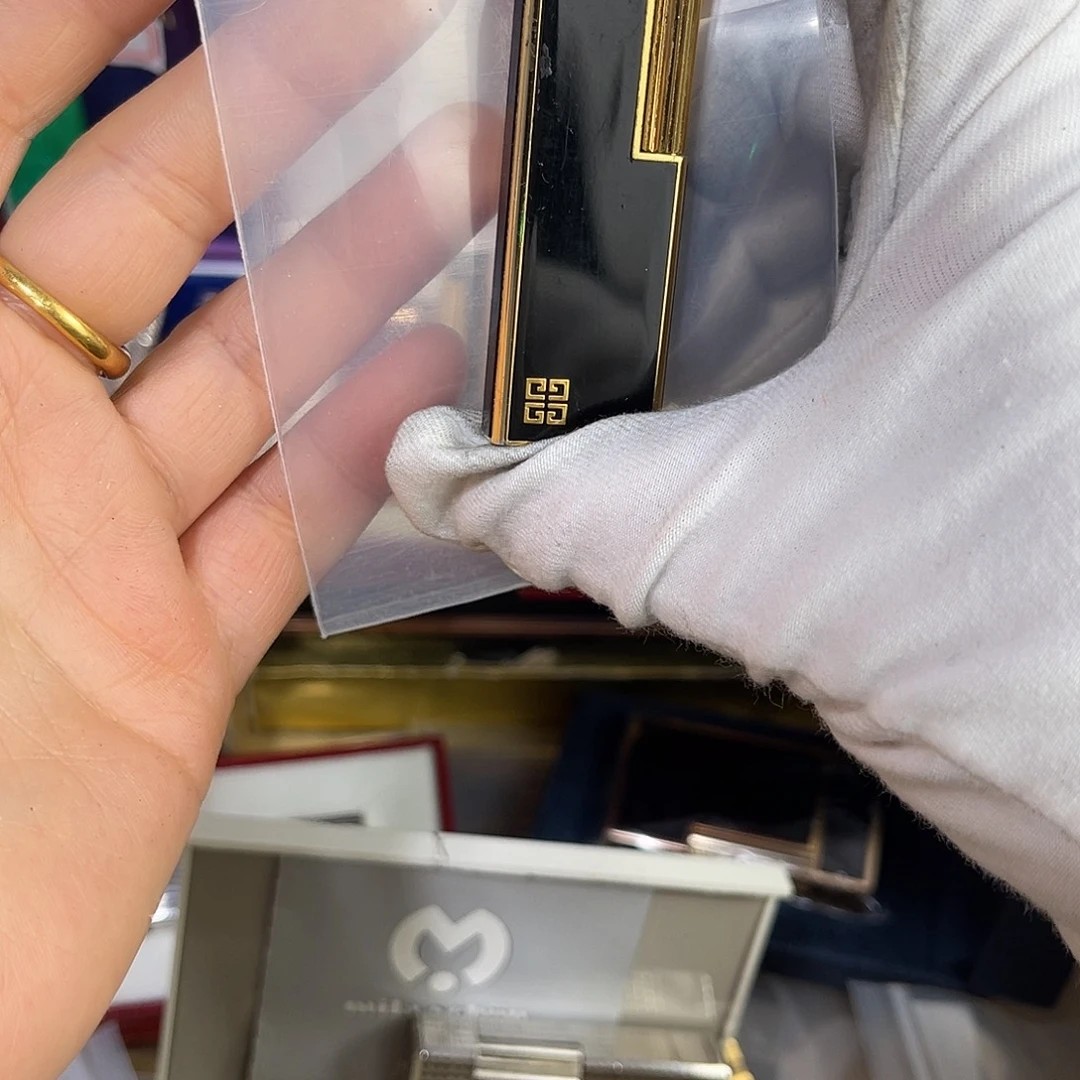 用***2中古二手打火机云奢