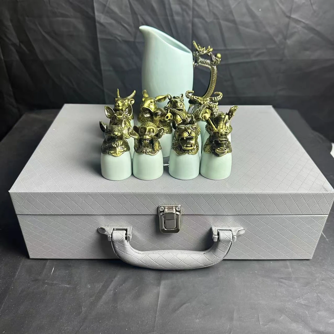 DH-YH0105十二生肖酒具整套/12个杯子 一个分酒具带礼盒