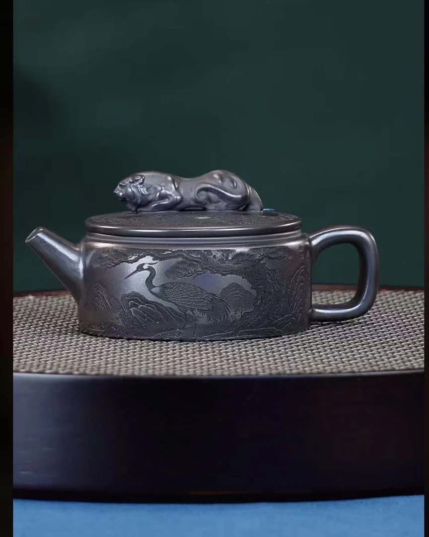 宜兴原矿紫砂 手工茶壶 石黄 汉瓦 2558 240CC