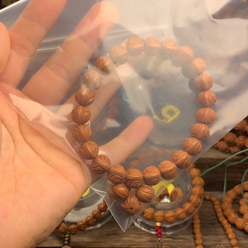 【闪购商品】桃核手串D*人11玉龙脊