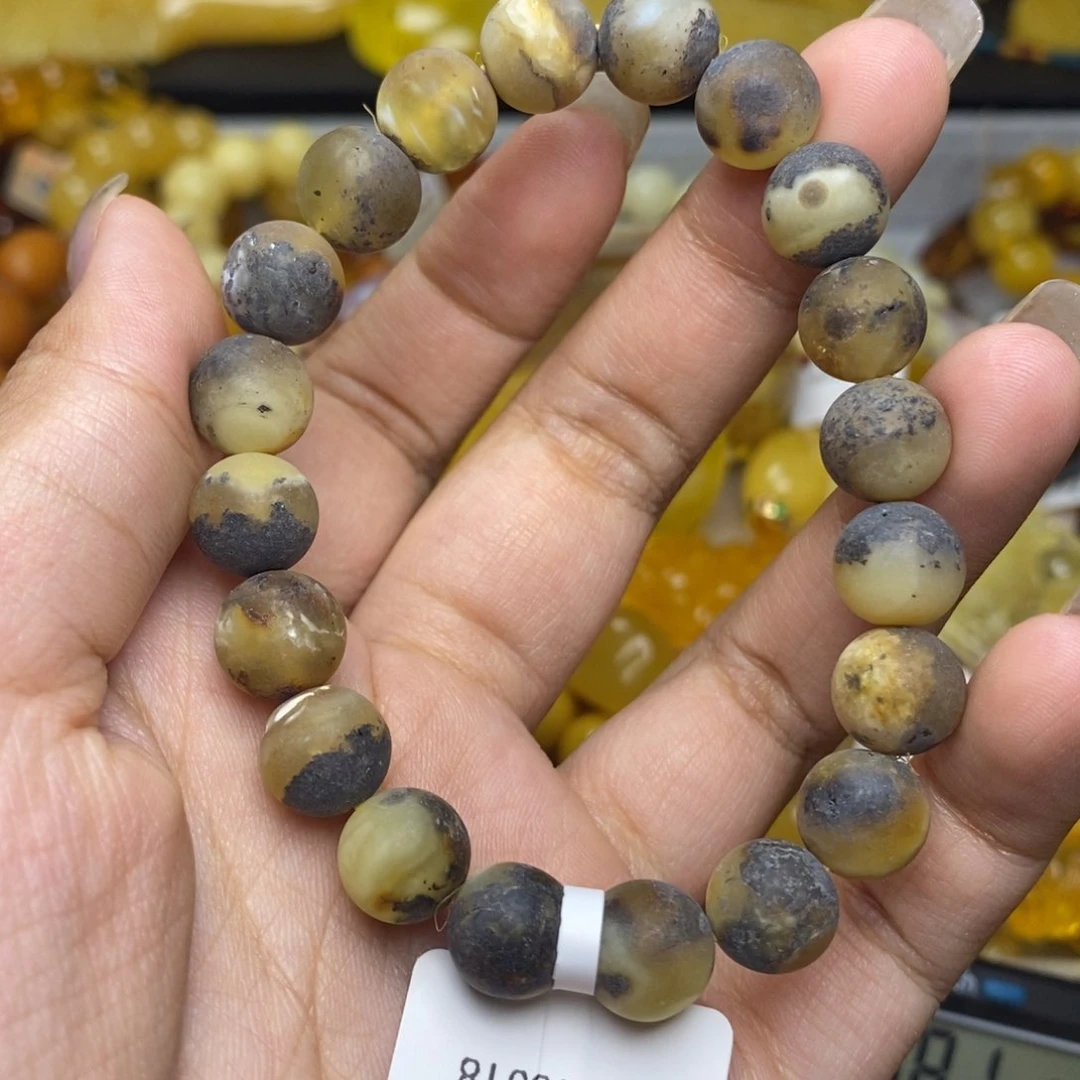 未镶嵌琥珀珠宝奇石