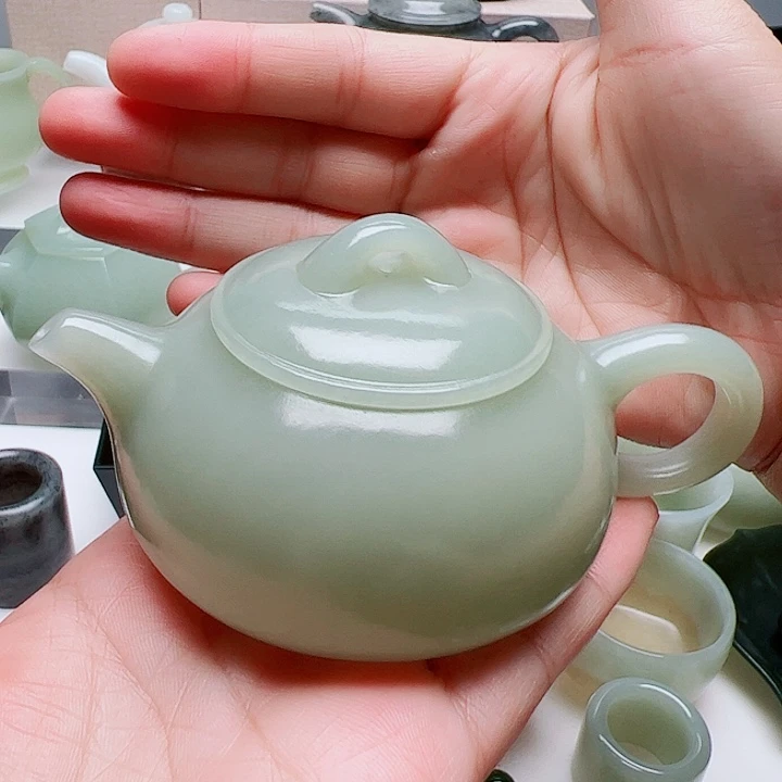 未镶嵌和田玉（青白玉）挂件