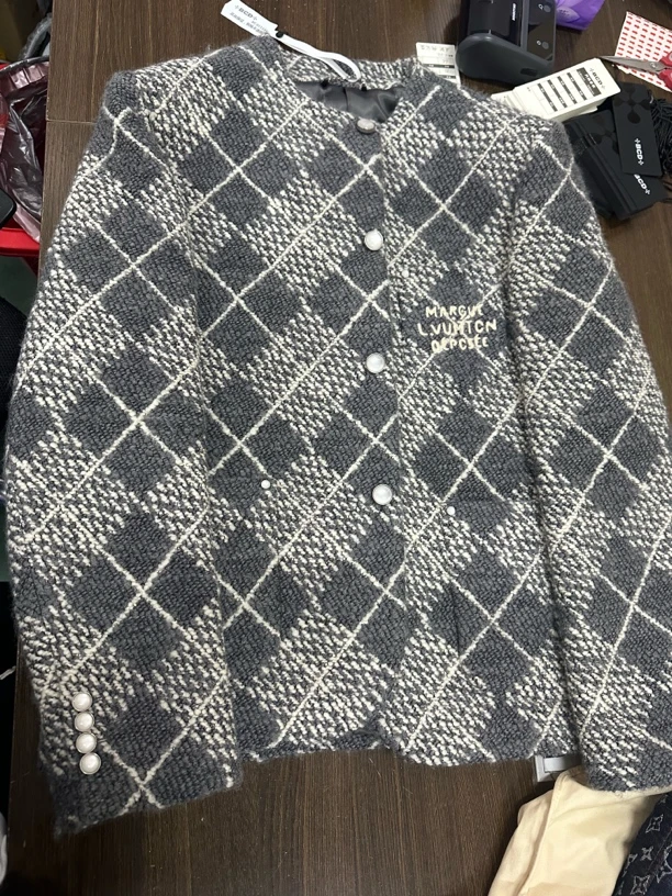 全新未使用 LouisVuitton/路易威登 25SS秀款早春棱格毛呢外套