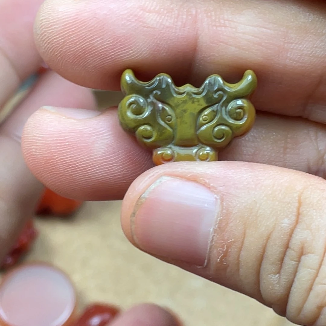 南红玛瑙未镶嵌颈饰