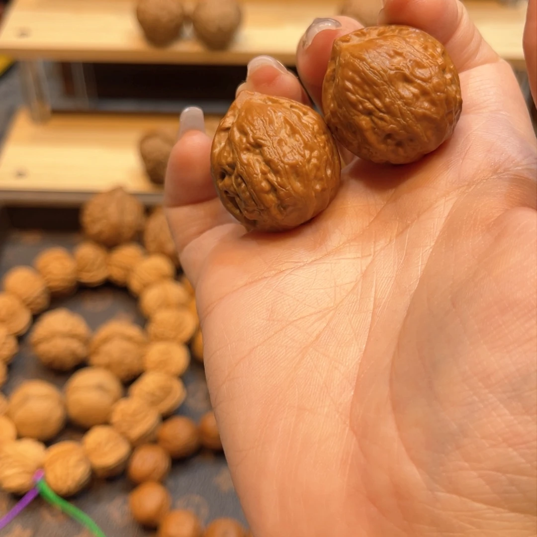 文玩核桃把件大肚八棱