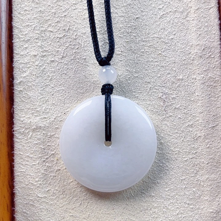 翡翠未镶嵌颈饰孤品