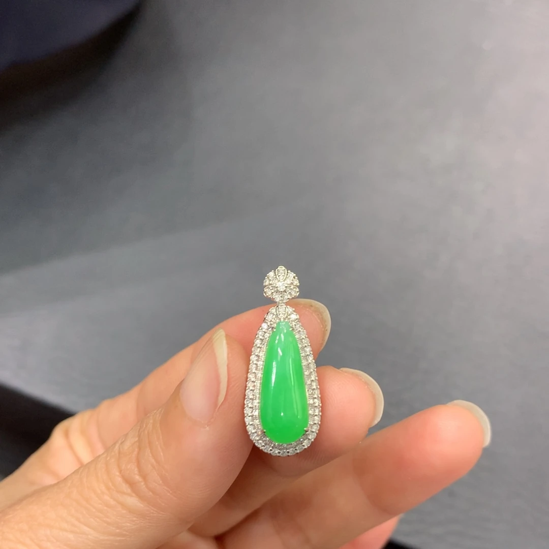 吊坠(不含链)18K金镶嵌翡翠