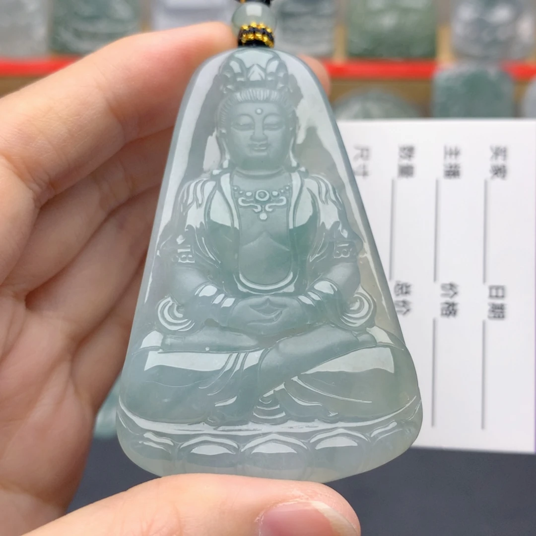 翡翠未镶嵌颈饰观音