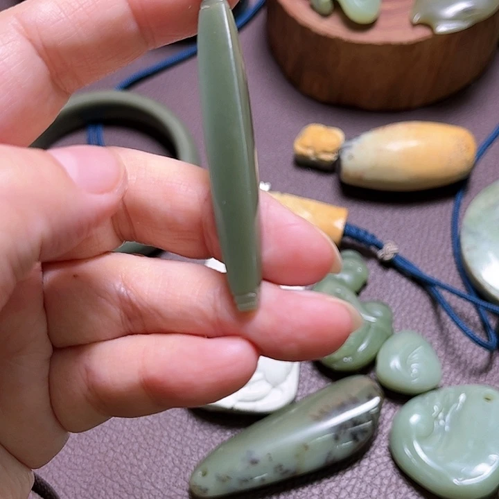 岫岩河磨玉（透闪石质玉）手绳未镶嵌帅****