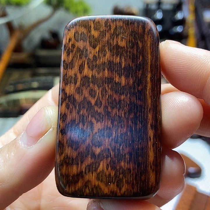 南美蛇纹木牌子一个
