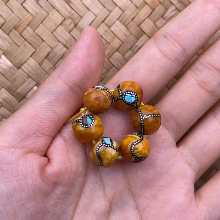 煮***哥琥珀未镶嵌裸石蜜蜡M