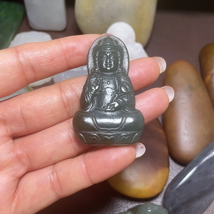 和田玉未镶嵌颈饰